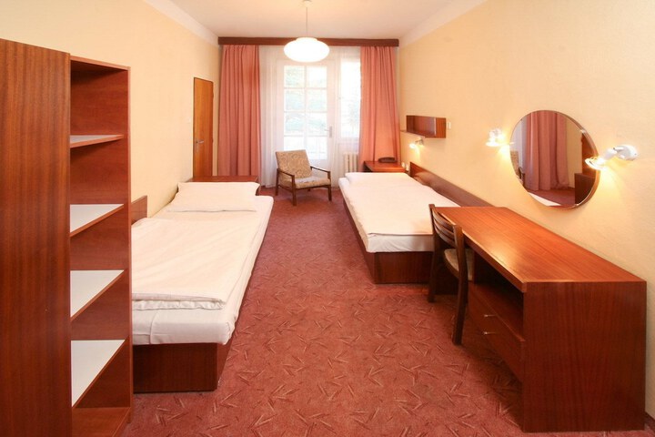 Room 11 of 67