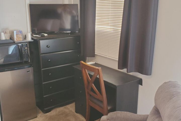Room 11 of 19