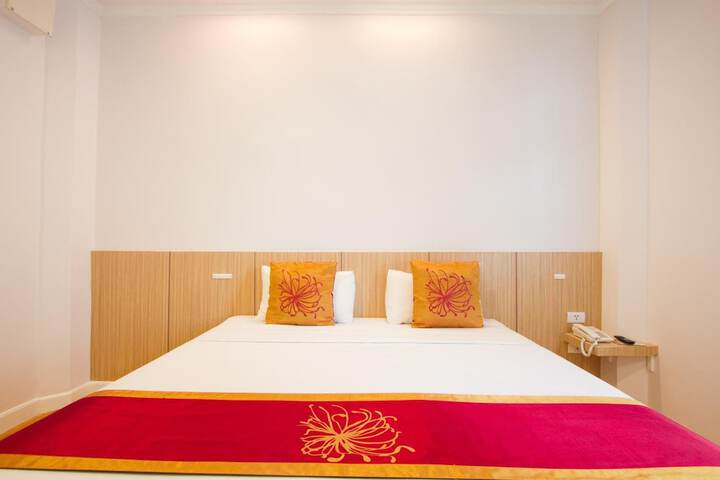 Room 30 of 65
