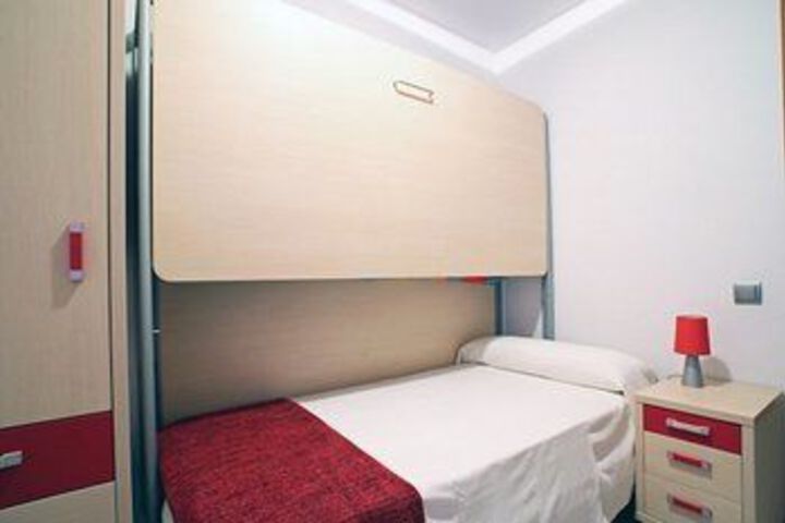 Room 38 of 205