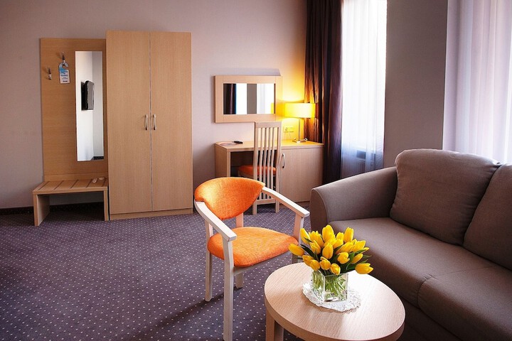 Room 19 of 36