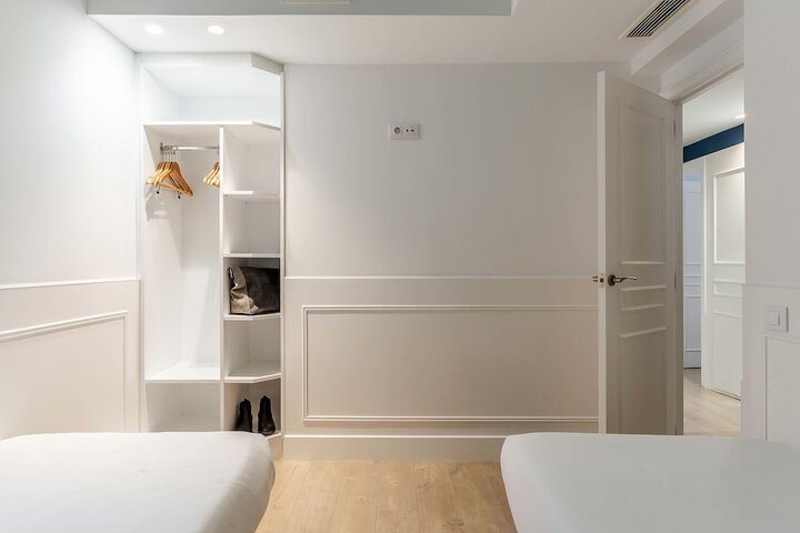 Room 6 of 69