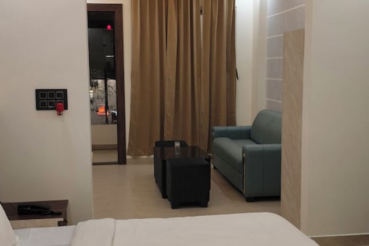 Room 57 of 118