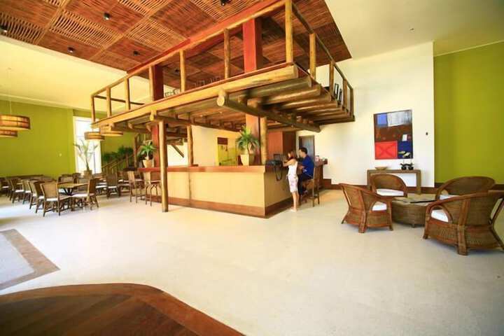 Lobby Photos