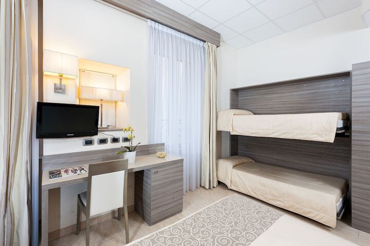 Room 16 of 43