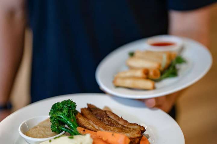 Dining 63 of 93