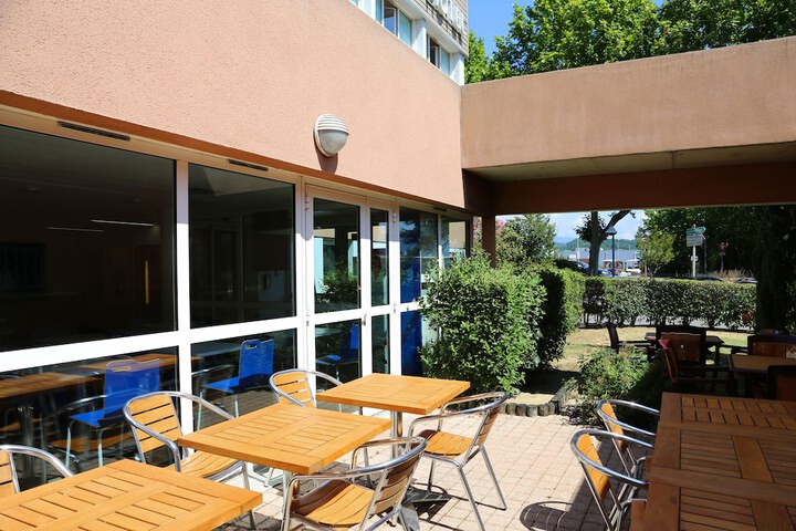 Terrace/Patio 34 of 36