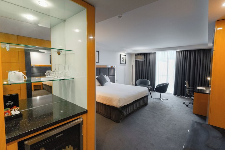 Room 27 of 75