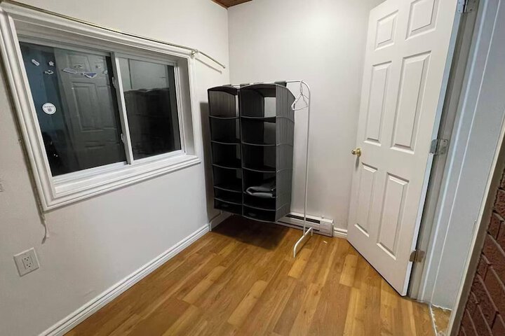 Room 3 of 6