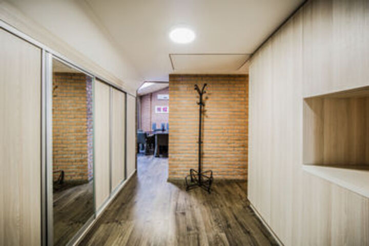Ballroom/Hall 12 of 21
