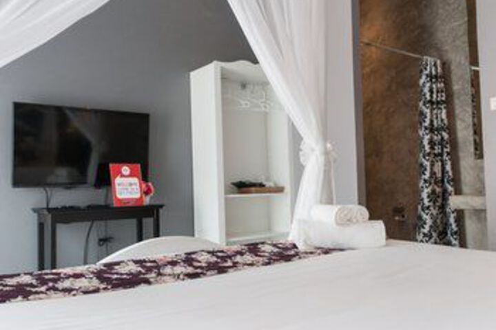Room 32 of 138