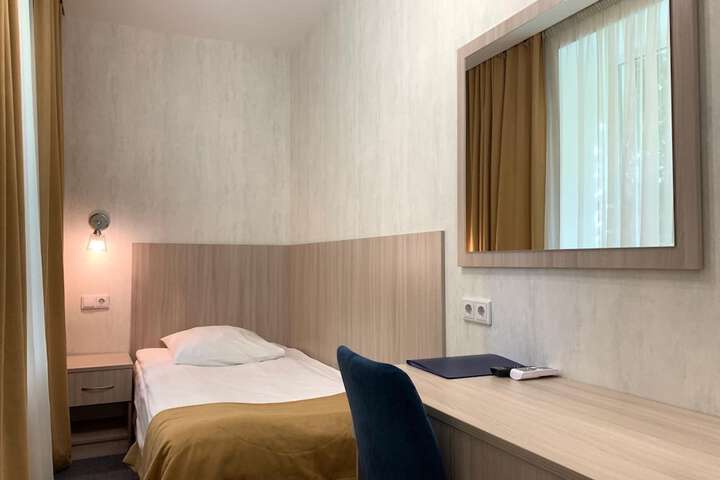 Room 35 of 62