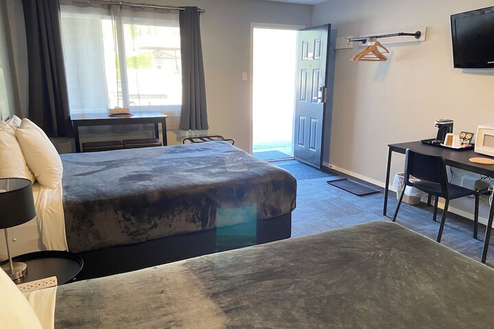 Room 5 of 37