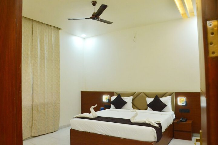 Room 6 of 29