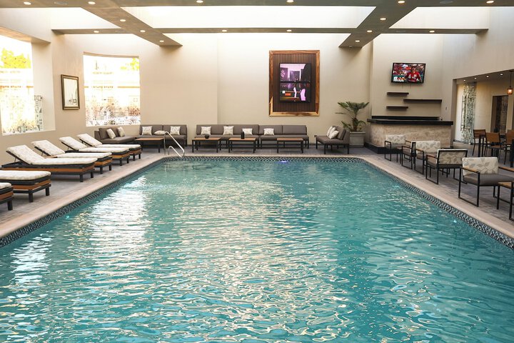 Pool 21 of 26