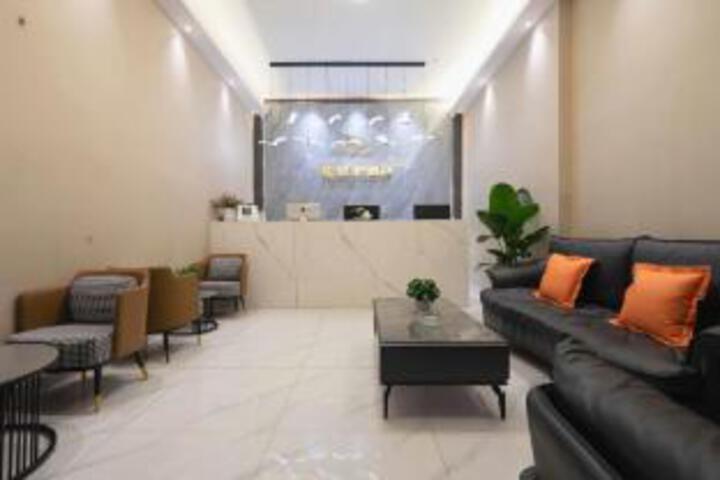 Grey Pigeon Hotel (Chengdu High-tech Zone Zhonghe Store)