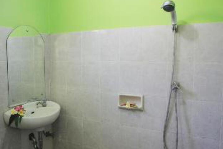 Room 15 of 19