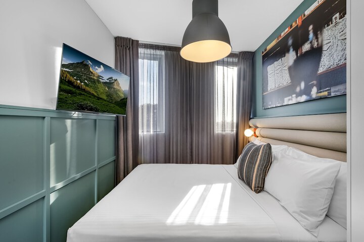 Room 5 of 57