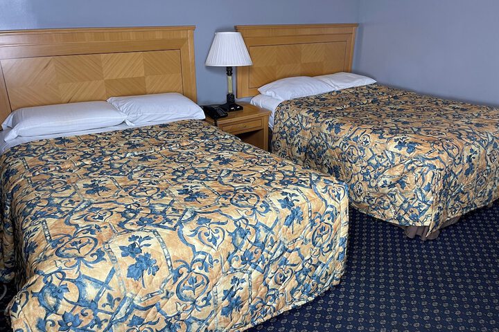 Comfort Room 2 Queen Beds (5 of 9)