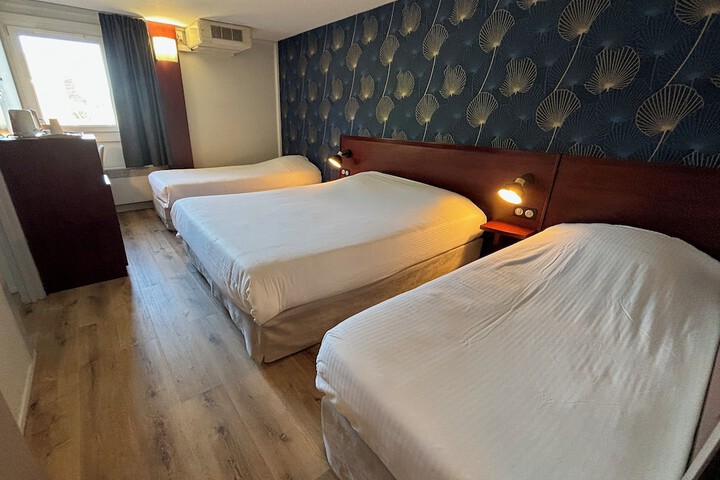 Room 7 of 45
