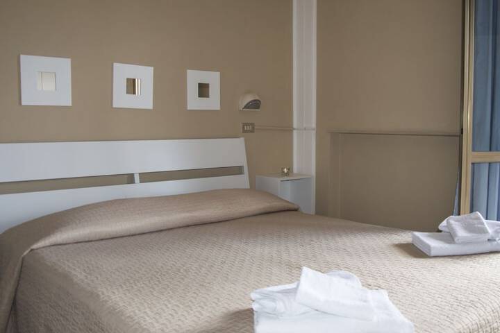 Room 22 of 32