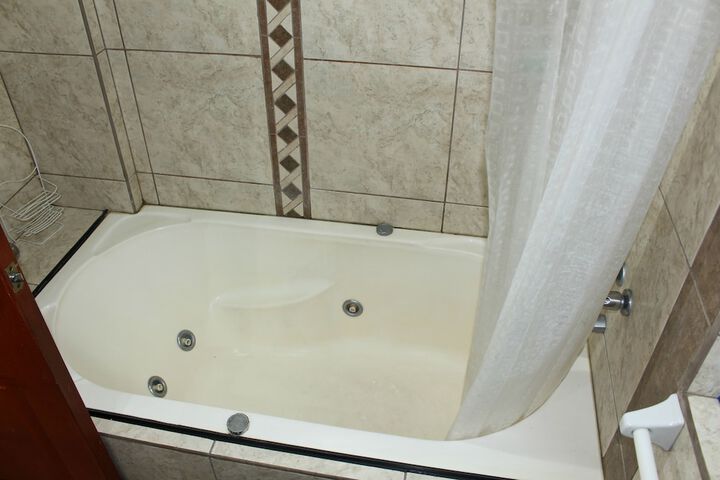 Hot Tub 22 of 24
