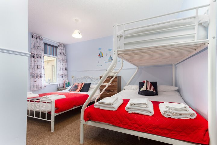 Room 15 of 50