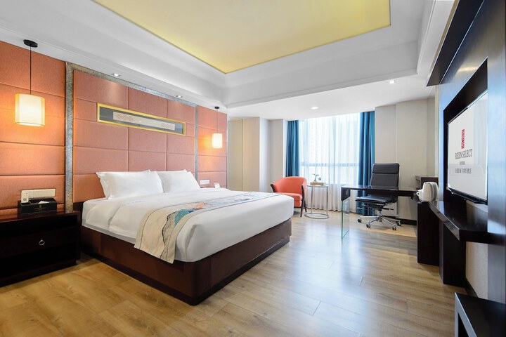 Room 25 of 71