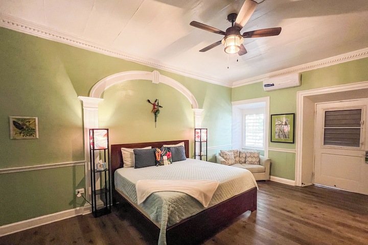 Room 47 of 171