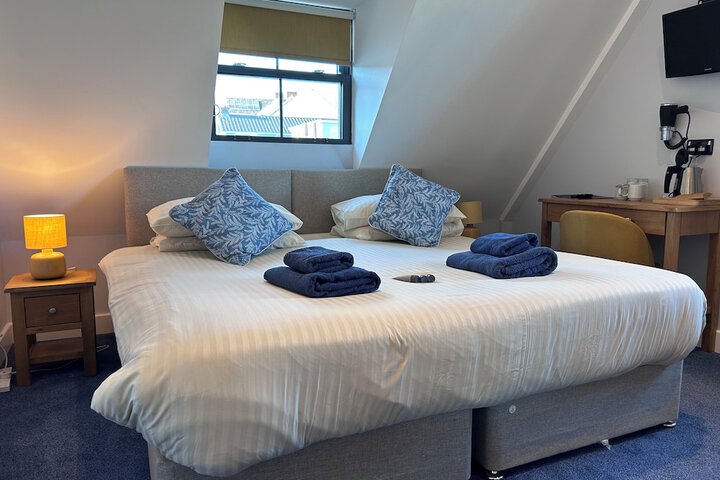 Room 9 of 40