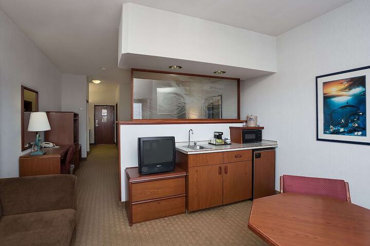 Room 5 of 24