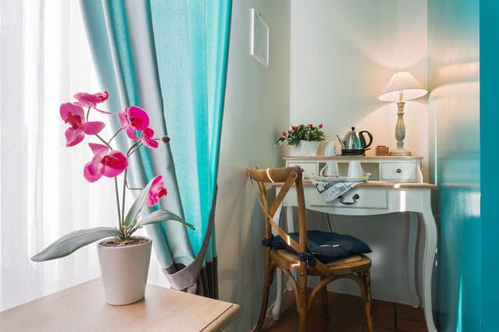 Room 6 of 43