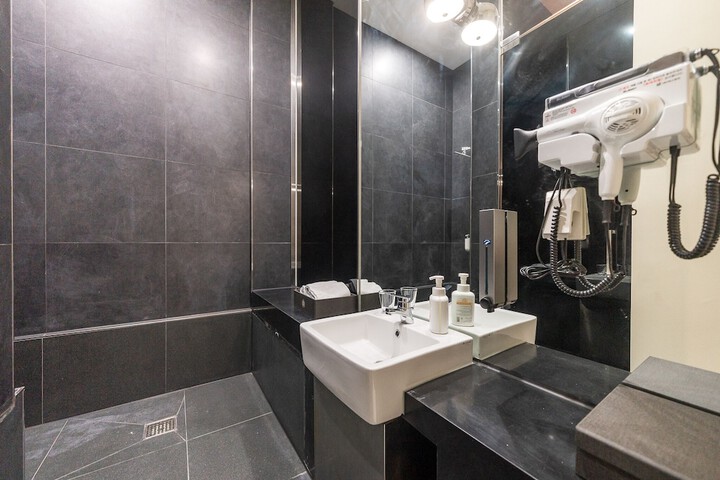 Clean Restrooms