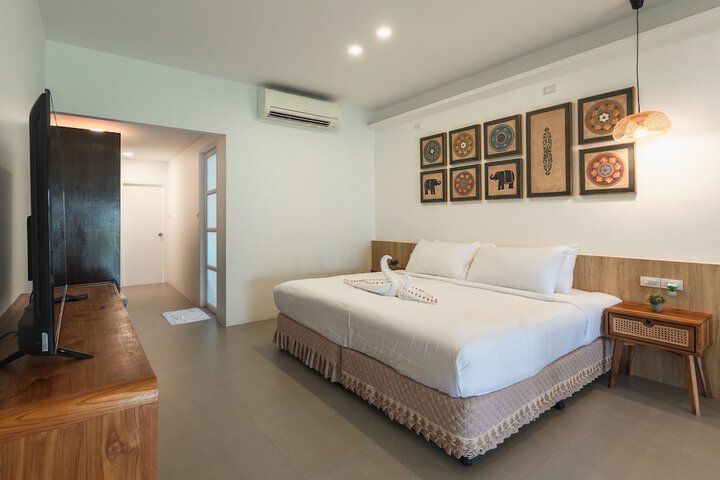 Room 43 of 251