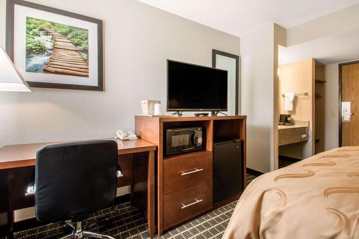 2 Double Beds (3 of 13)