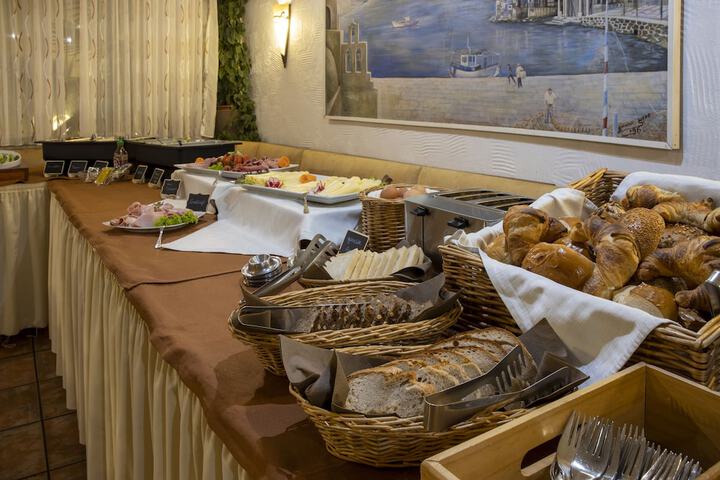 Breakfast/Coffee Service 59 of 69