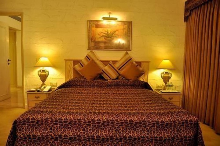 Room 3 of 18