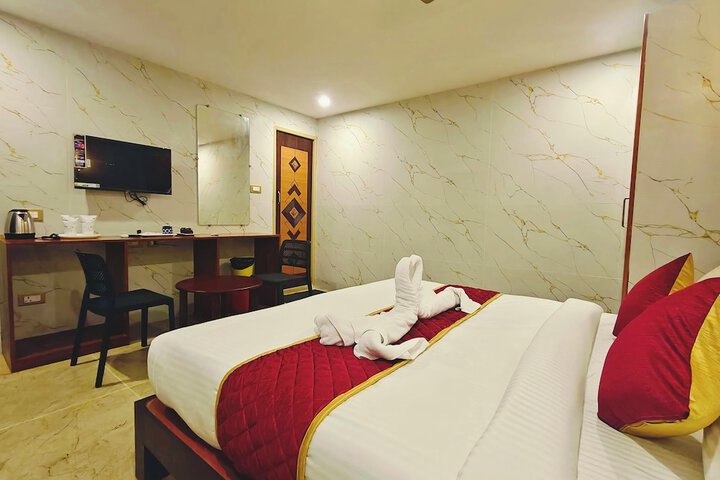 Room 4 of 83