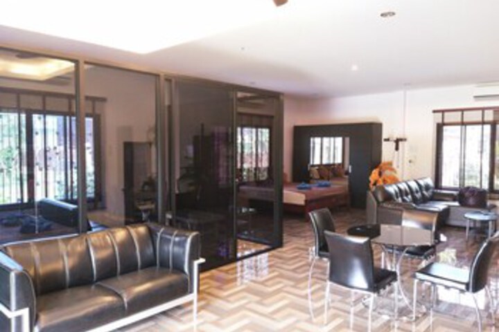 Room 20 of 23