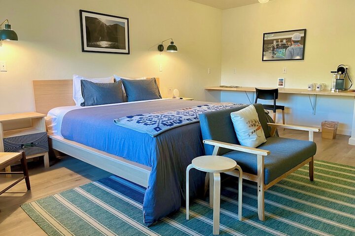 Room 4 of 38