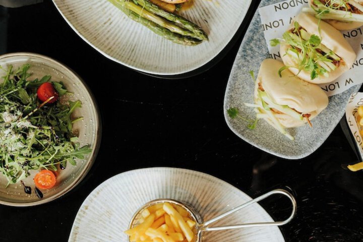 Dining 99 of 161
