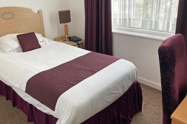 Room 16 of 20