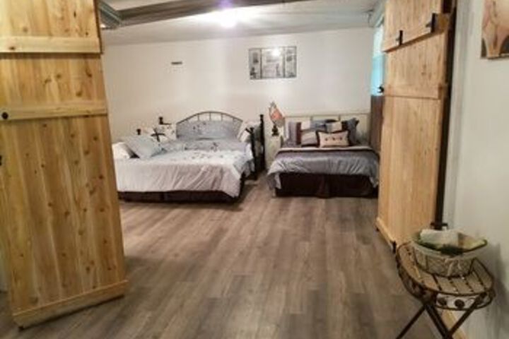 Room 16 of 28
