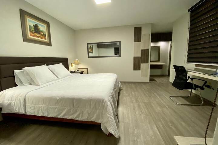 Room 10 of 42
