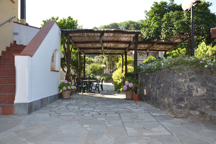 Hotel Exterior 55 of 63