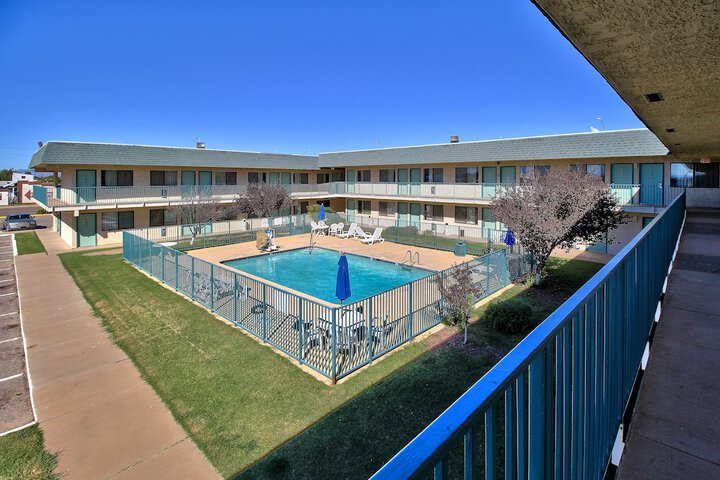 Pools & Facilities