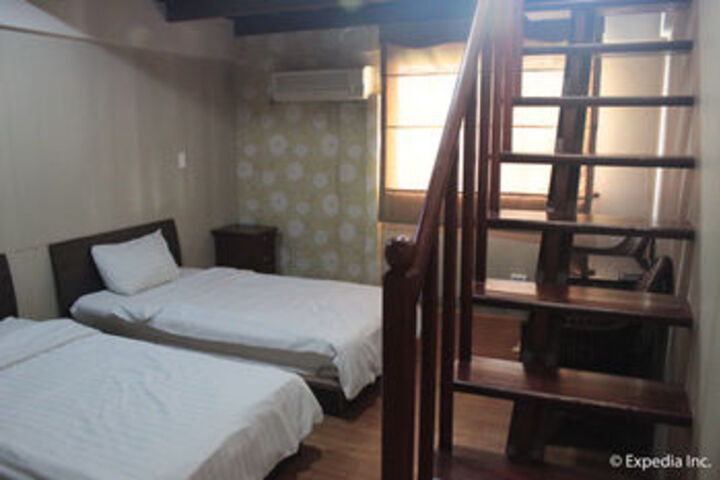 Room 22 of 79
