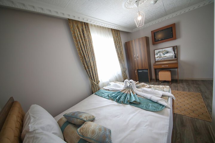Room 9 of 40