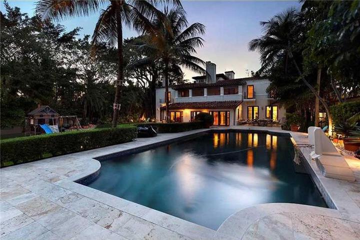 Splendid Mediterranean Mansion