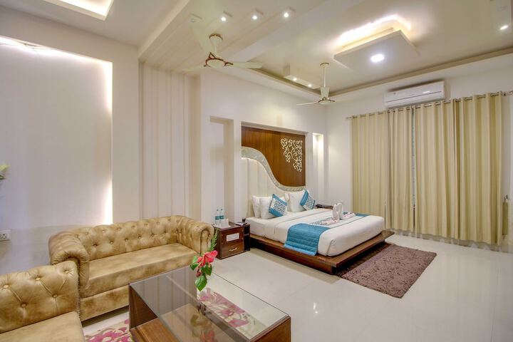 Room 16 of 65